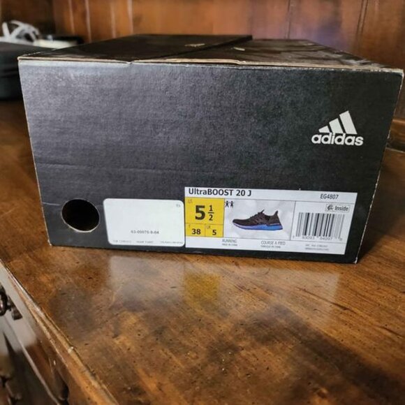 adidas UltraBOOST 20 - Men’s Size 5.5 - Almost Perfect Condition - Picture 4 of 4